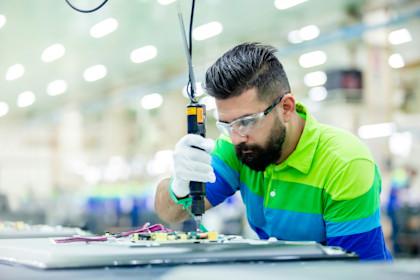 Manufacturing: Optimizing Supply Chain with Salesforce