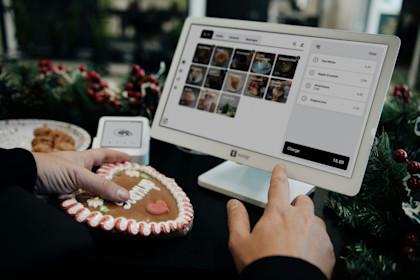 Retail: Creating Personalized Shopping Experiences